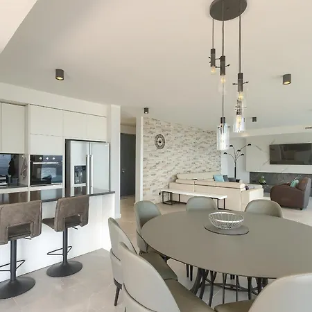 Noble Opatija Riviera By Irundo فيلة *